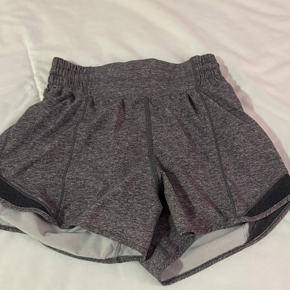 Lululemon Hotty Hot Lined 4” inseam shorts